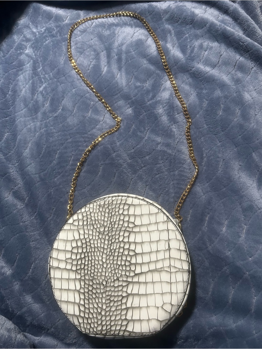 White Croc-Embossed Round Crossbody Bag with Gold Chain